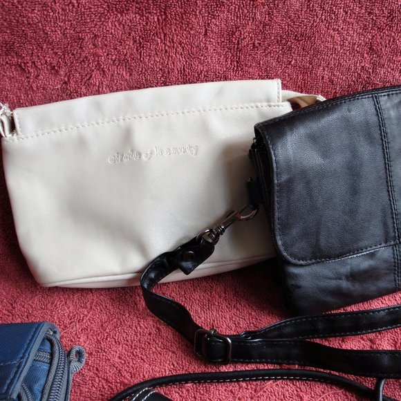 Grab Bag Purse Bundle of 5 - Picture 4 of 5